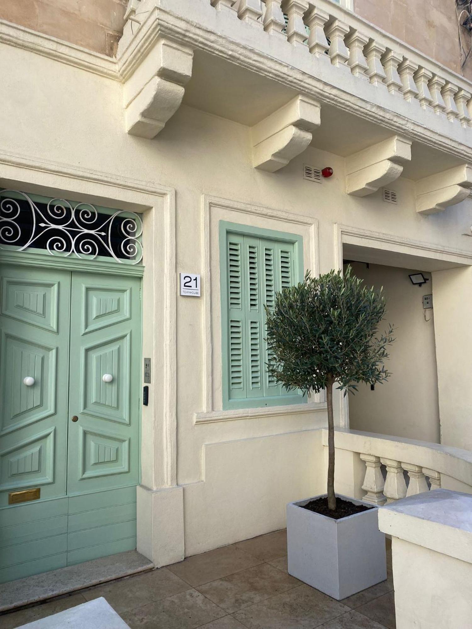 21 Townhouse In St Julians Apartment Saint Julian's ภายนอก รูปภาพ